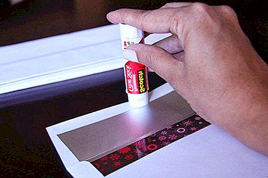 Glue envelopes at home. Work at home without attachments