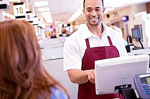Cashier job description: duties and requirements