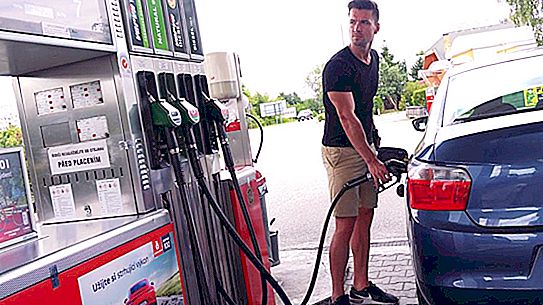 Operator benzinărie: fișa postului, cerințe, salariu